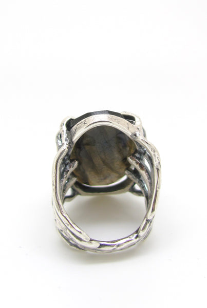 Grand Labradorite Ring