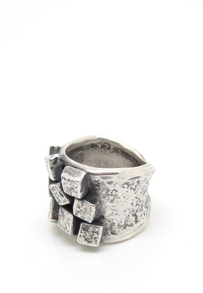 Jumbled Cubes Ring
