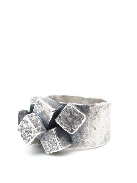 Jumbled Hammered Cubes Ring