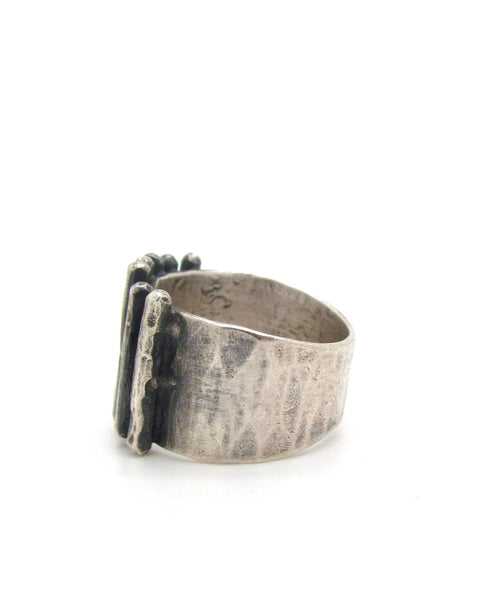 Seven Lines Ring