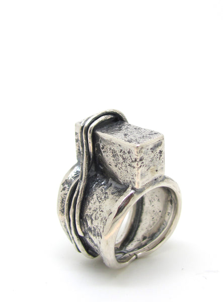 Brick and Root Ring